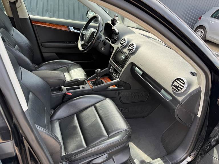 Audi A3 1,6 TDi Attraction Sportback
