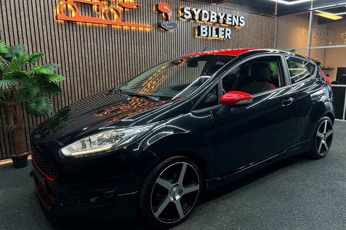 undefined Ford Fiesta fra 2014