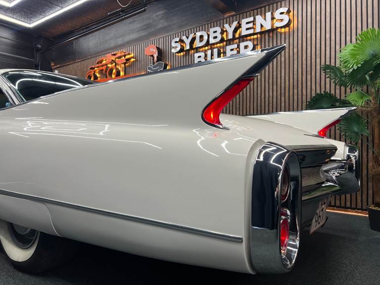 Cadillac Coupé DeVille 6,4 aut.