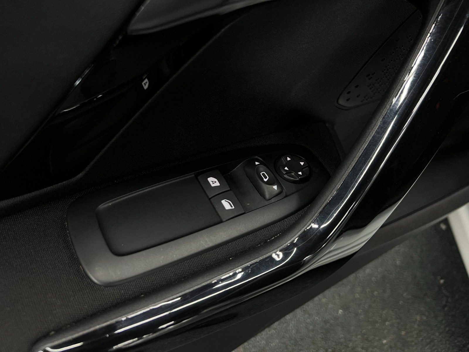 undefined Peugeot 208 fra 2018