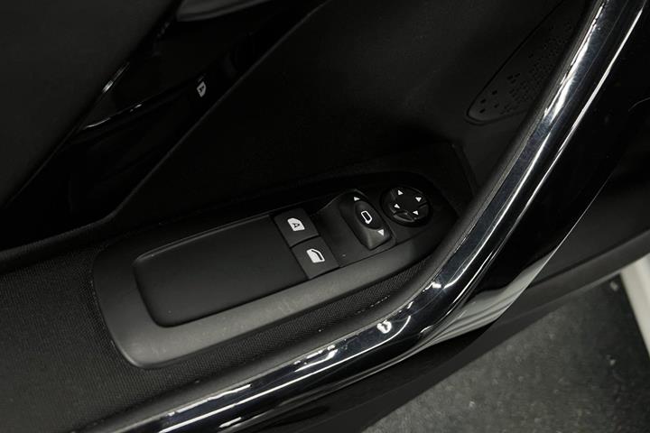 undefined Peugeot 208 fra 2018