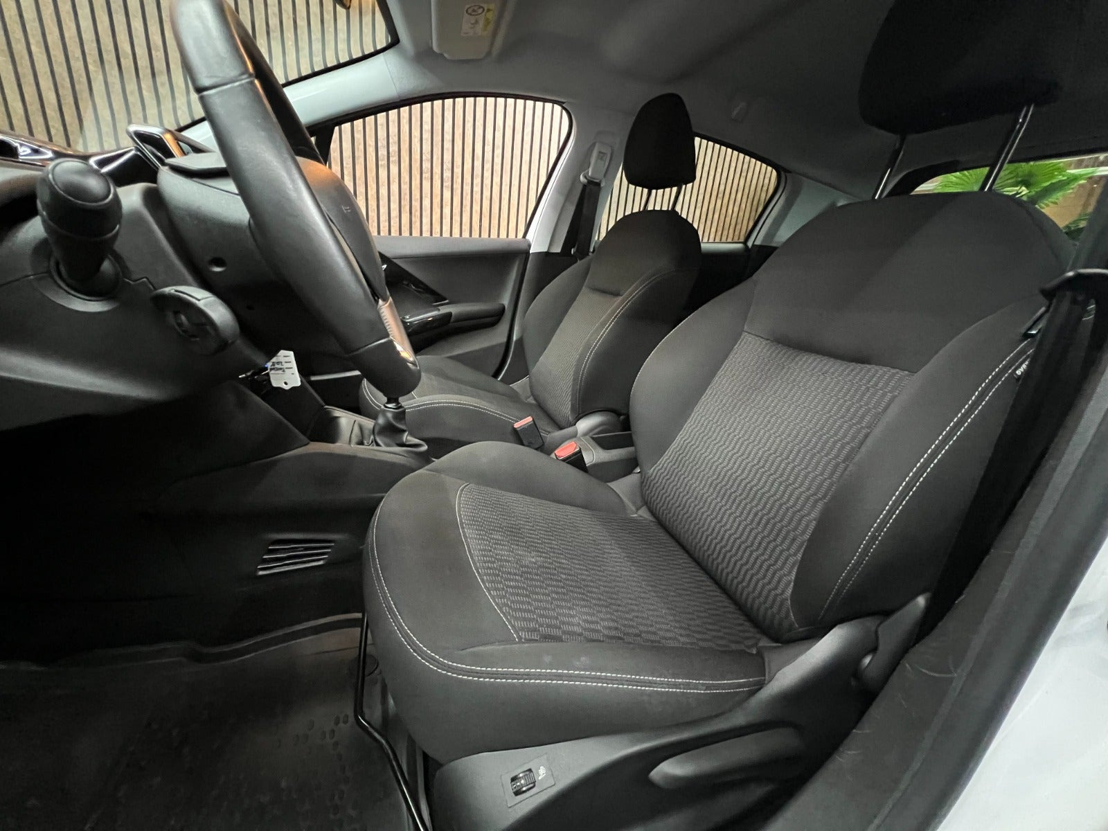 undefined Peugeot 208 fra 2018