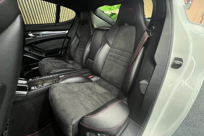 undefined Porsche Panamera GTS fra 2014