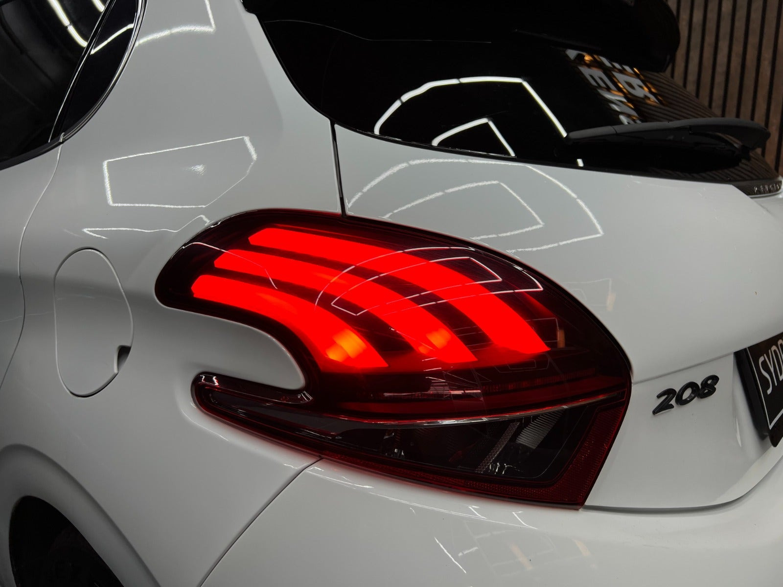 undefined Peugeot 208 fra 2017