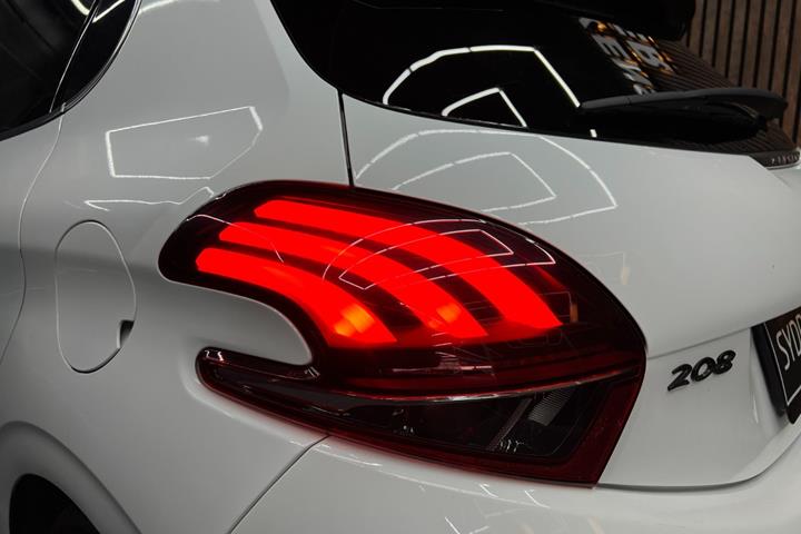 undefined Peugeot 208 fra 2017