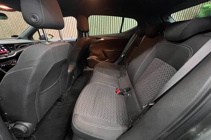 undefined Opel Astra fra 2018