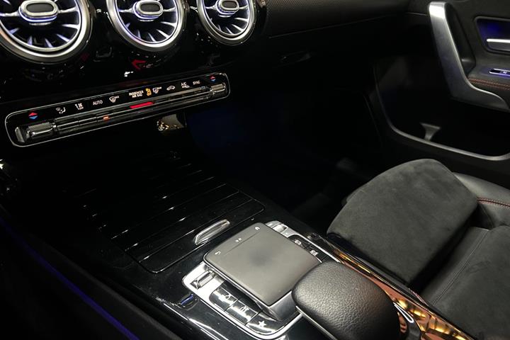 undefined Mercedes A180 d fra 2019