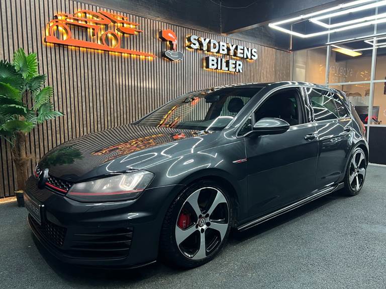 VW Golf VII 2,0 GTi Performance DSG BMT