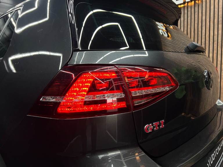 VW Golf VII 2,0 GTi Performance DSG BMT