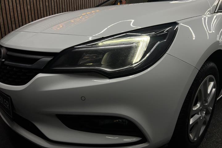 undefined Opel Astra fra 2018