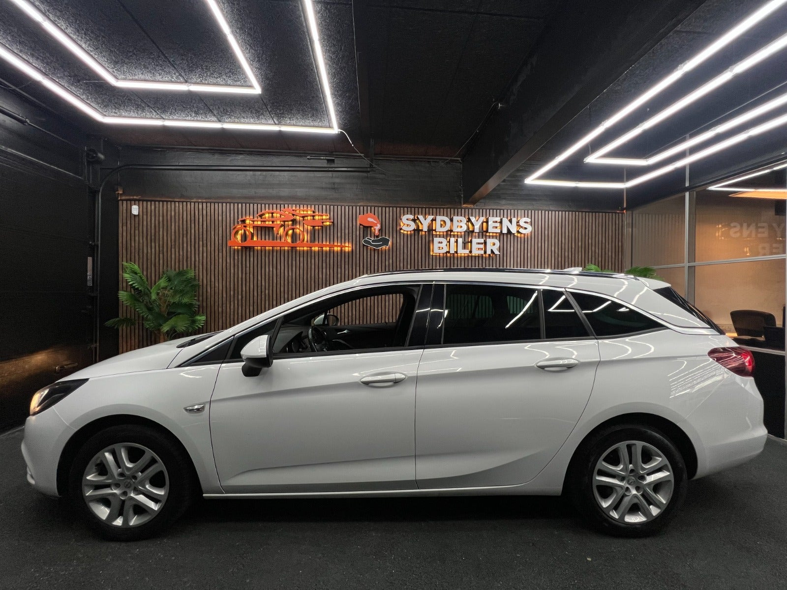undefined Opel Astra fra 2018