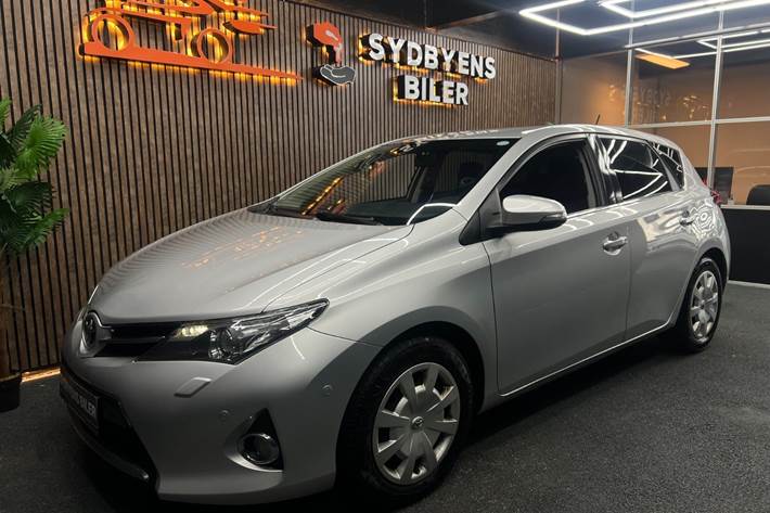 undefined Toyota Auris fra 2014
