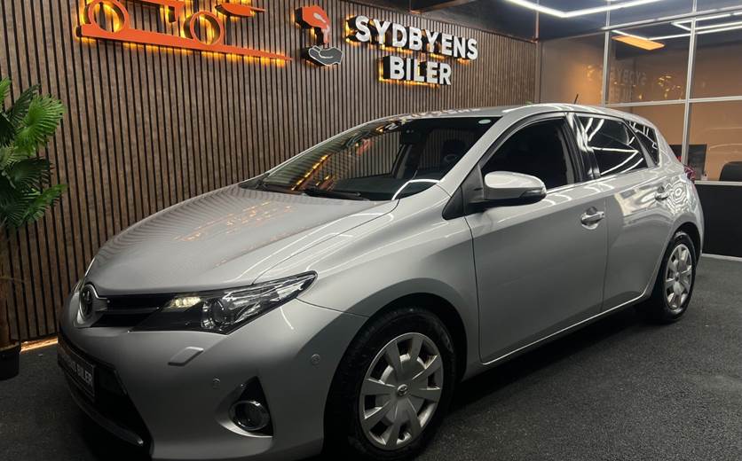 Toyota Auris 1,6 T2 Premium