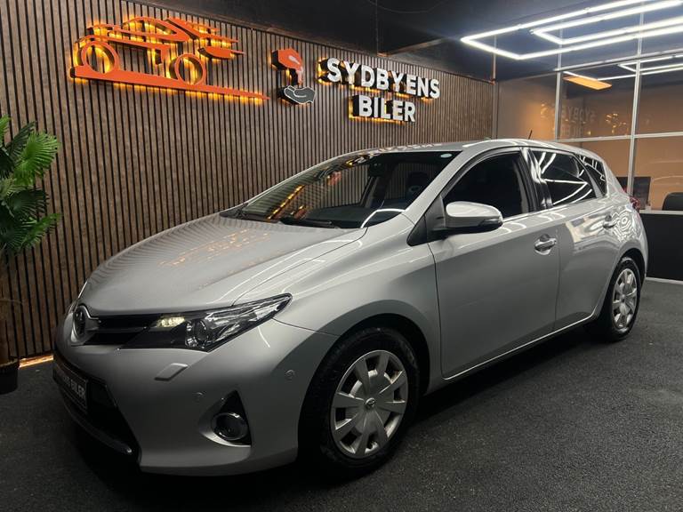 Toyota Auris 1,6 T2 Premium