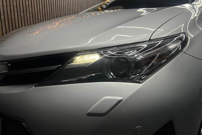 undefined Toyota Auris fra 2014