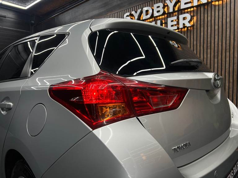 Toyota Auris 1,6 T2 Premium
