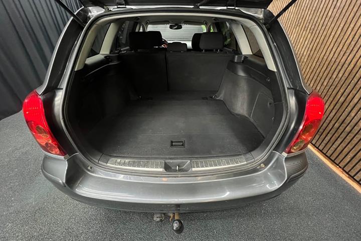 undefined Toyota Avensis fra 2005