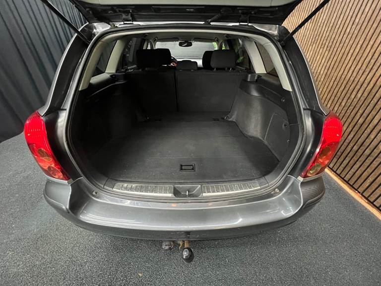 Toyota Avensis 1,8 VVT-i Sol stc.