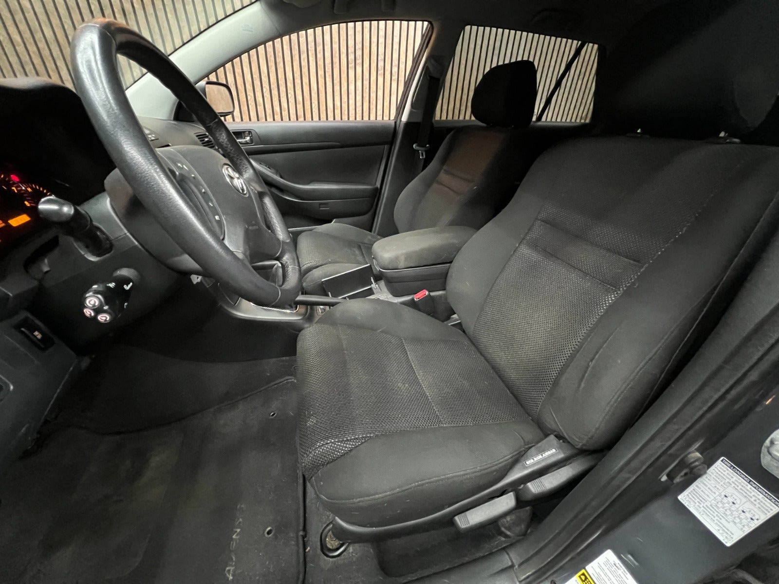 undefined Toyota Avensis fra 2005