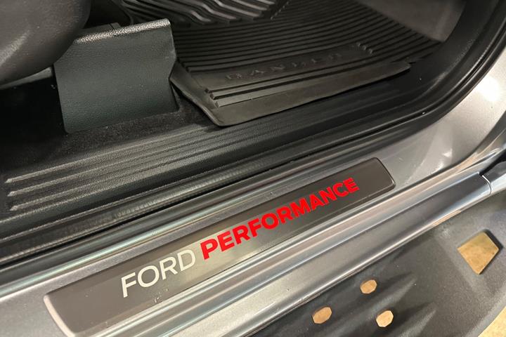 Sølv Ford Ranger Raptor fra 2024