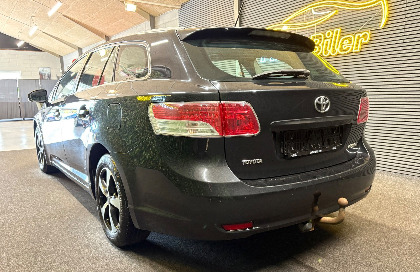 undefined Toyota Avensis fra 2009
