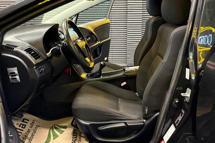 undefined Toyota Avensis fra 2009