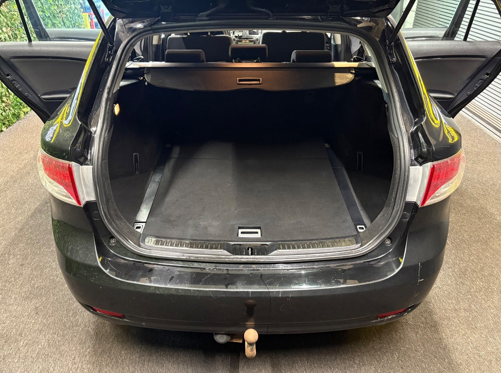 undefined Toyota Avensis fra 2009