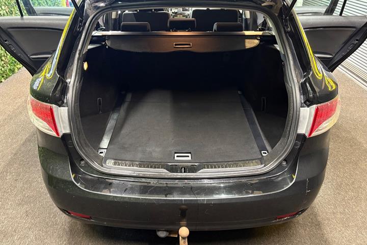 undefined Toyota Avensis fra 2009