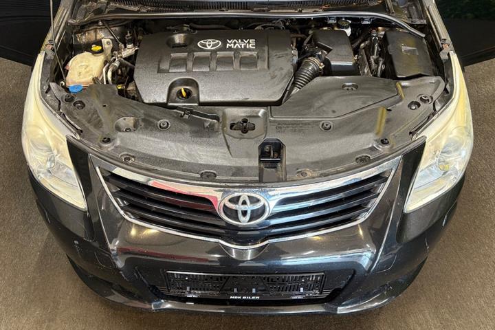 undefined Toyota Avensis fra 2009