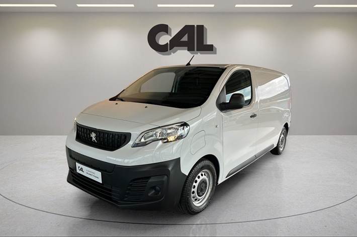 Hvid Peugeot e-Expert fra 2024 set udefra