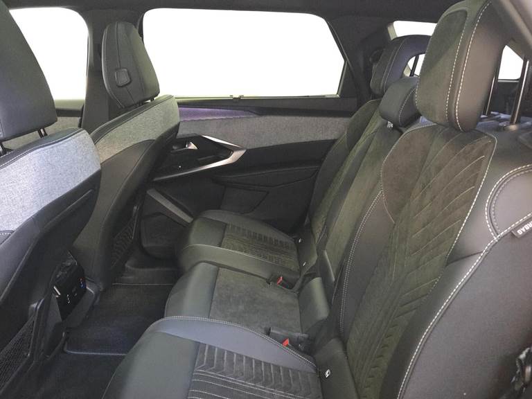 Peugeot e-5008 77 GT 7prs