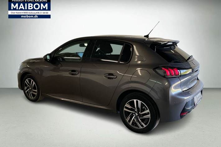 Grå Peugeot 208 fra 2020
