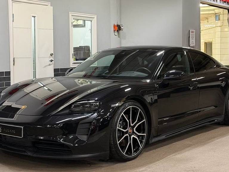 Porsche Taycan Performance+