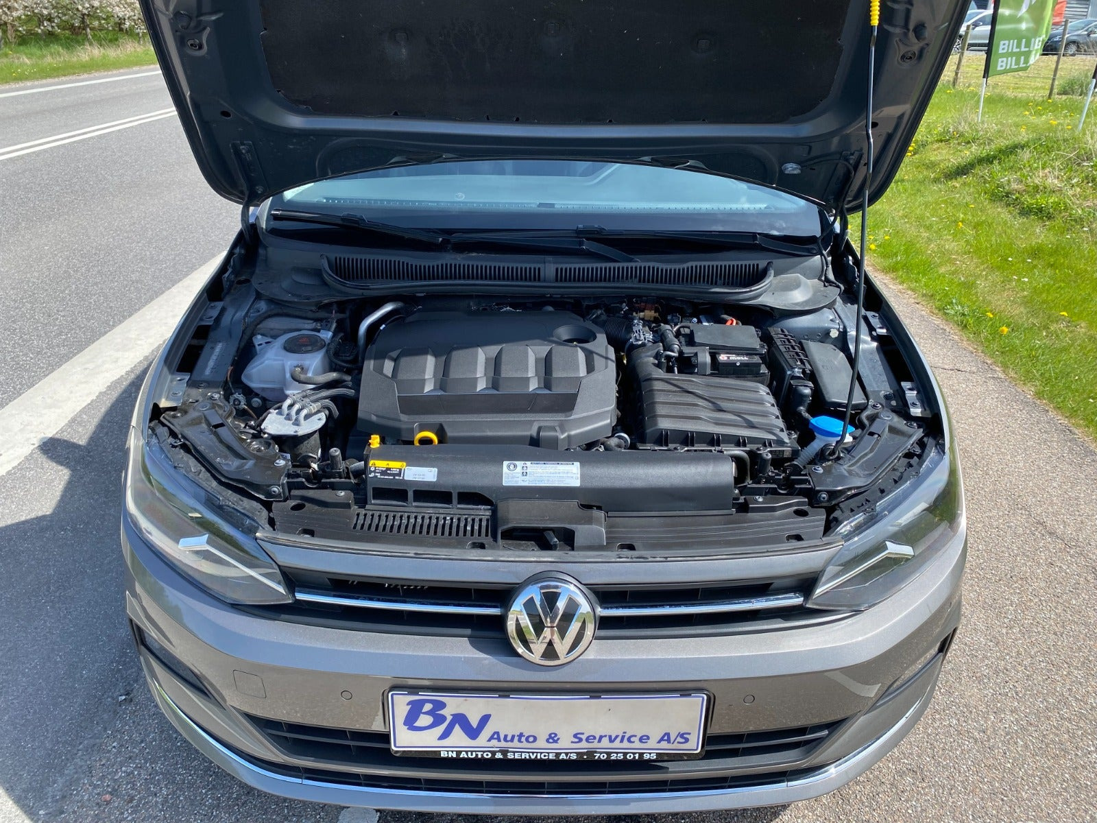 Grå VW Polo fra 2020