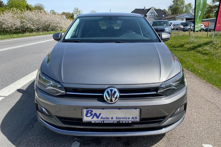 Grå VW Polo fra 2020