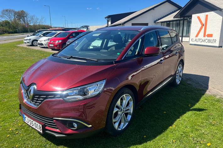 Rød Renault Grand Scenic IV fra 2017