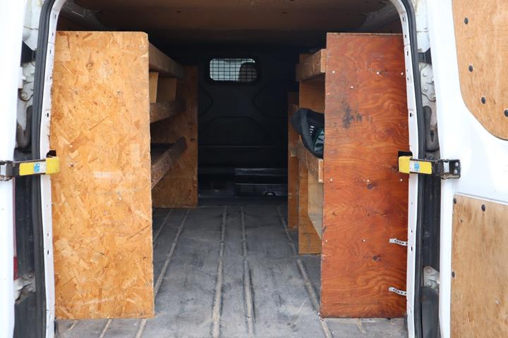 Hvid Ford Transit Custom 330 L2 fra 2013