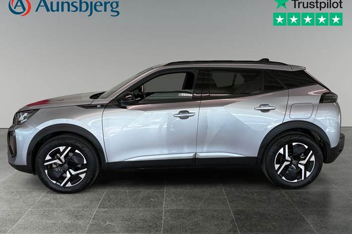 Grå Peugeot e-2008 fra 2025