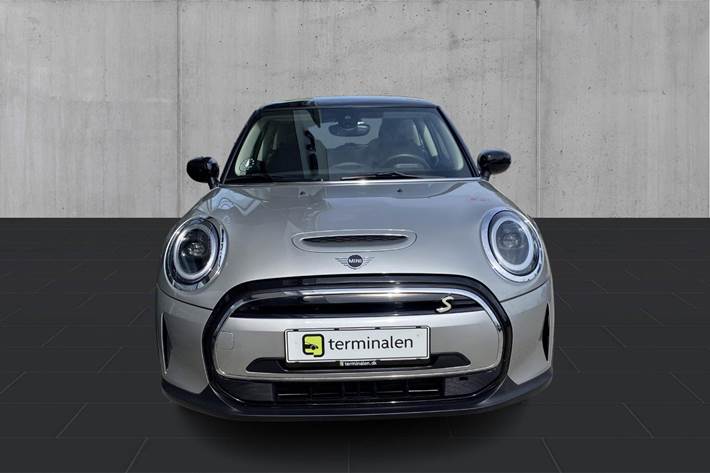 Sølv Mini Cooper SE fra 2022