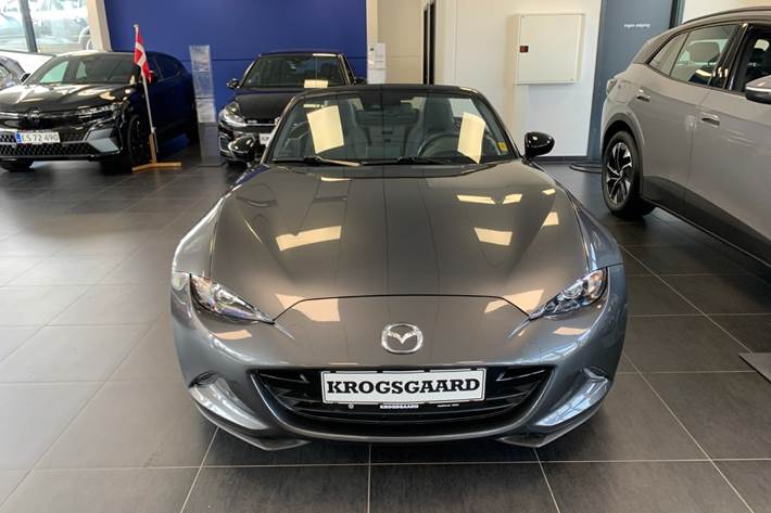 Grå Mazda MX-5 fra 2018