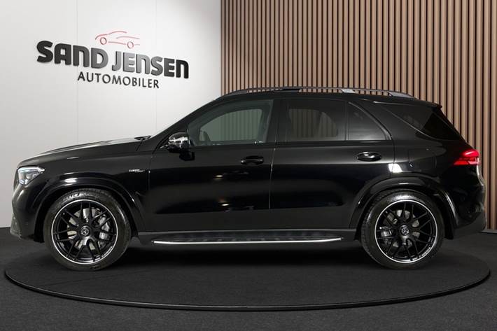 Sort Mercedes GLE53 fra 2025