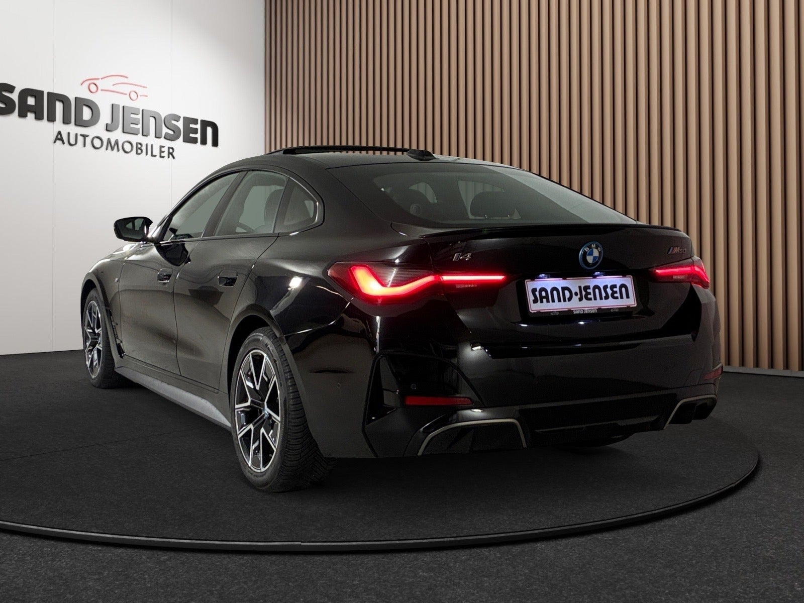 Sort BMW i4 fra 2023