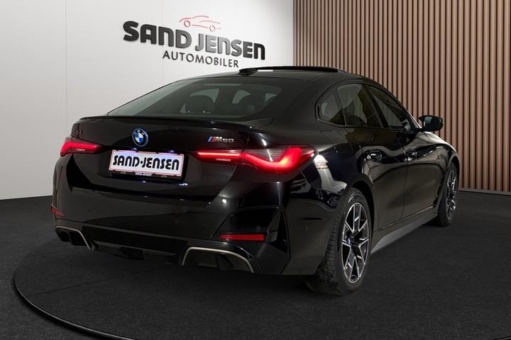 Sort BMW i4 fra 2023