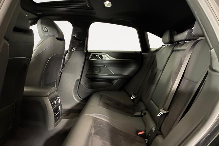 Sort BMW i4 fra 2023