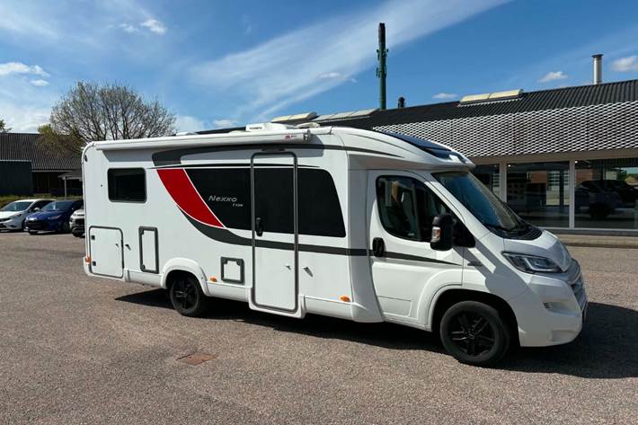 Hvid Fiat Bürstner fra 2015