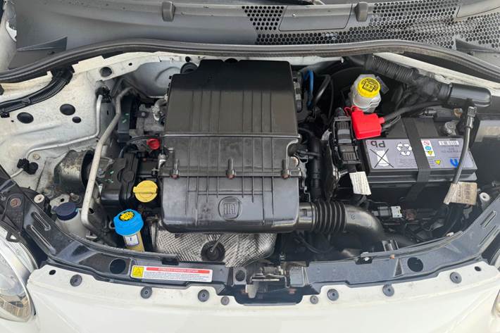 Hvid Fiat 500 fra 2019