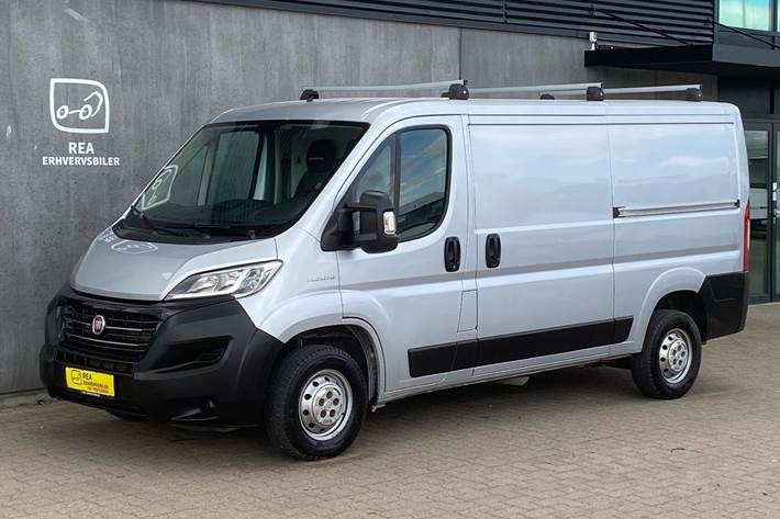 Sølv Fiat Ducato fra 2018