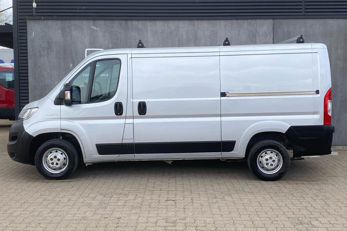 Sølv Fiat Ducato fra 2018