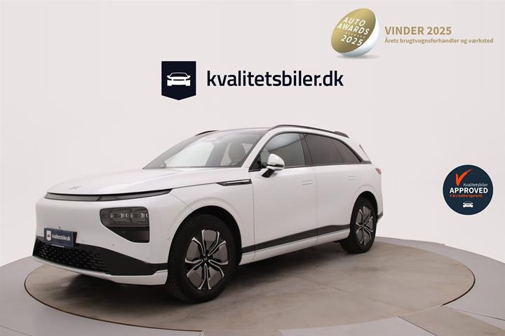 Hvid Xpeng G9 fra 2024