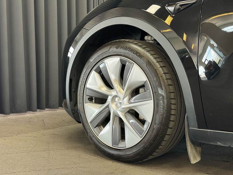Tesla Model Y EL RWD 299HK 5d Aut.
